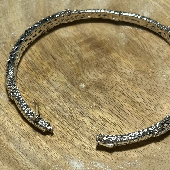 Sarda Artisan Sterling Silver Cut Out Filigree Scroll Hinged Bangle - Picture 9 of 16